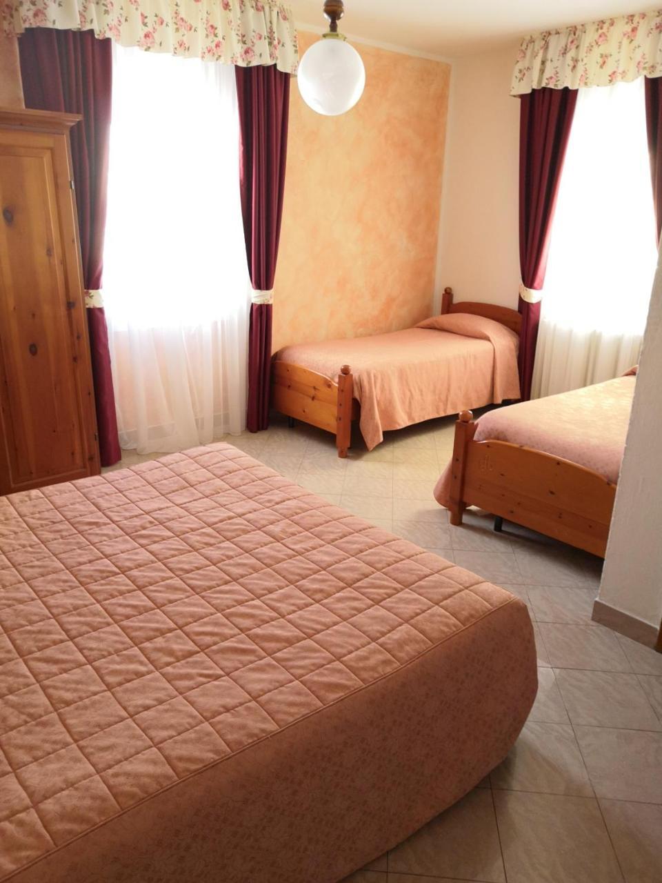 Albergo Diana Cerreto Laghi Zewnętrze zdjęcie